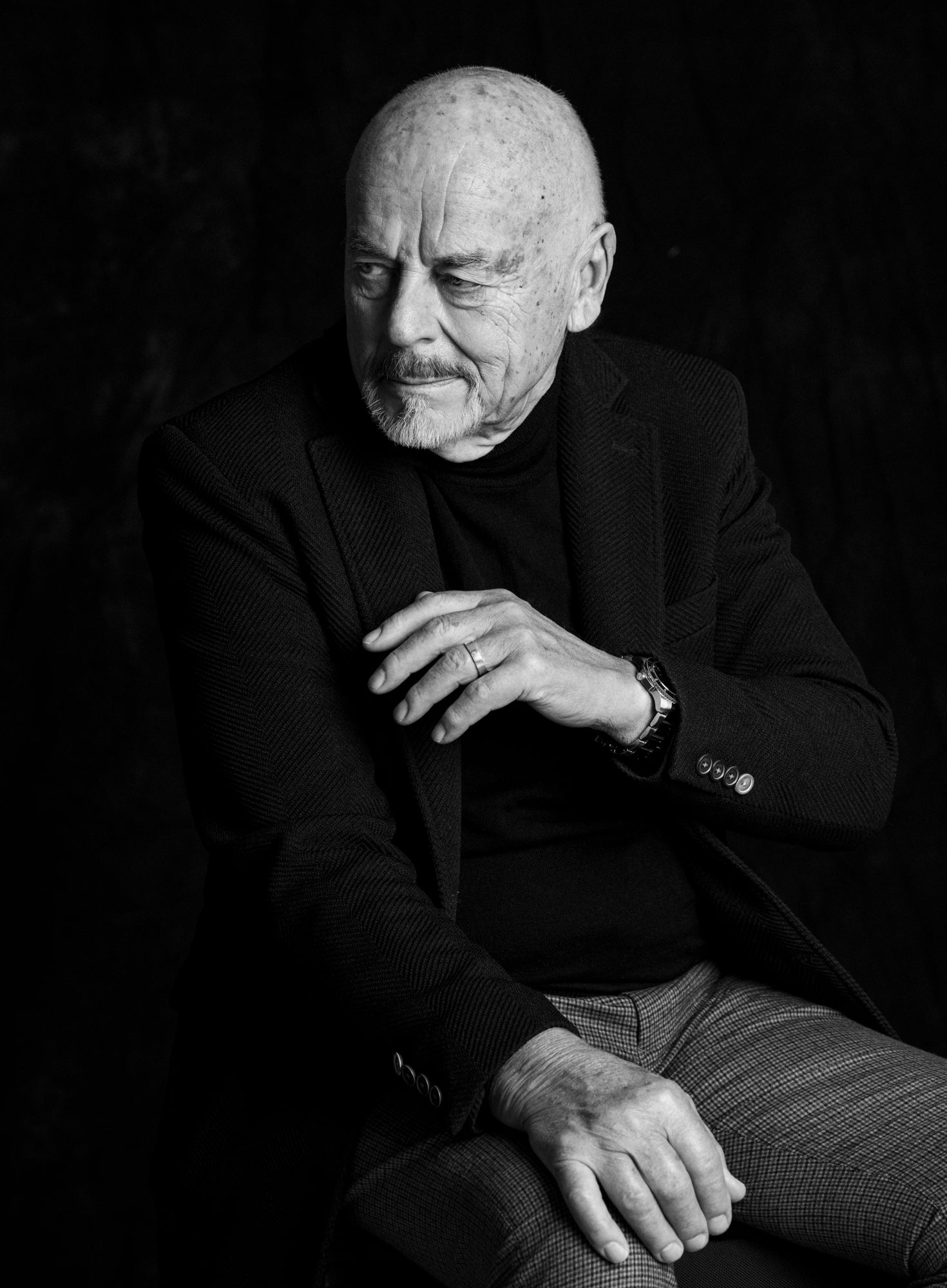 Muotoilija-korutaiteilija-kuvanveistäjä-Björn-Weckström