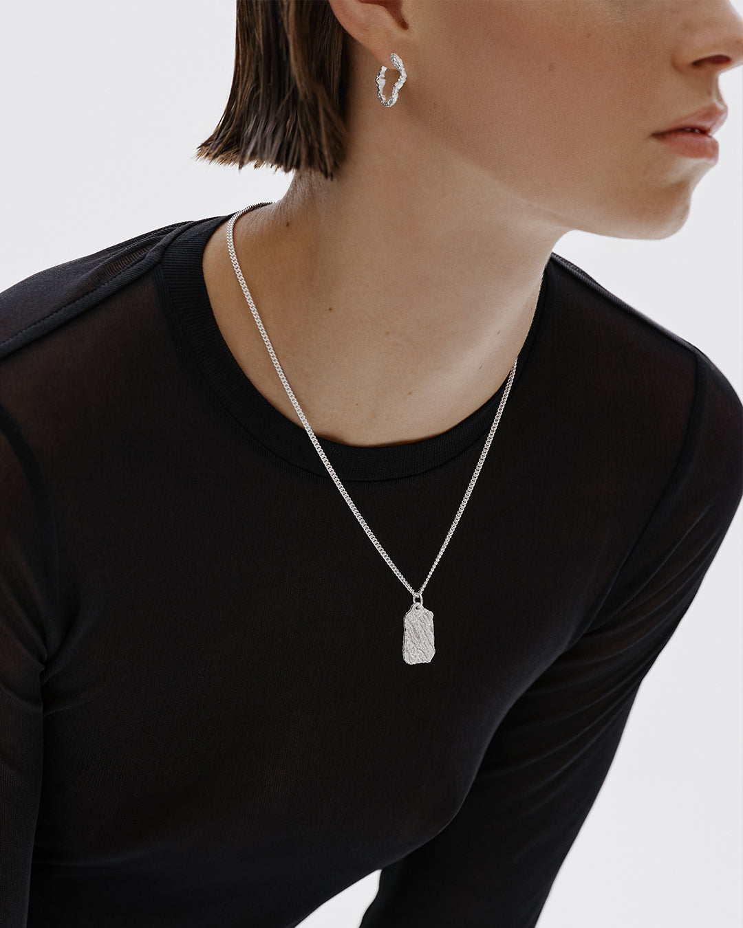 Itu hoop earrings silver