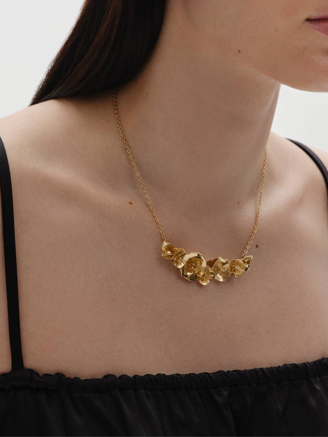 Summer Night Rose Necklace bronze