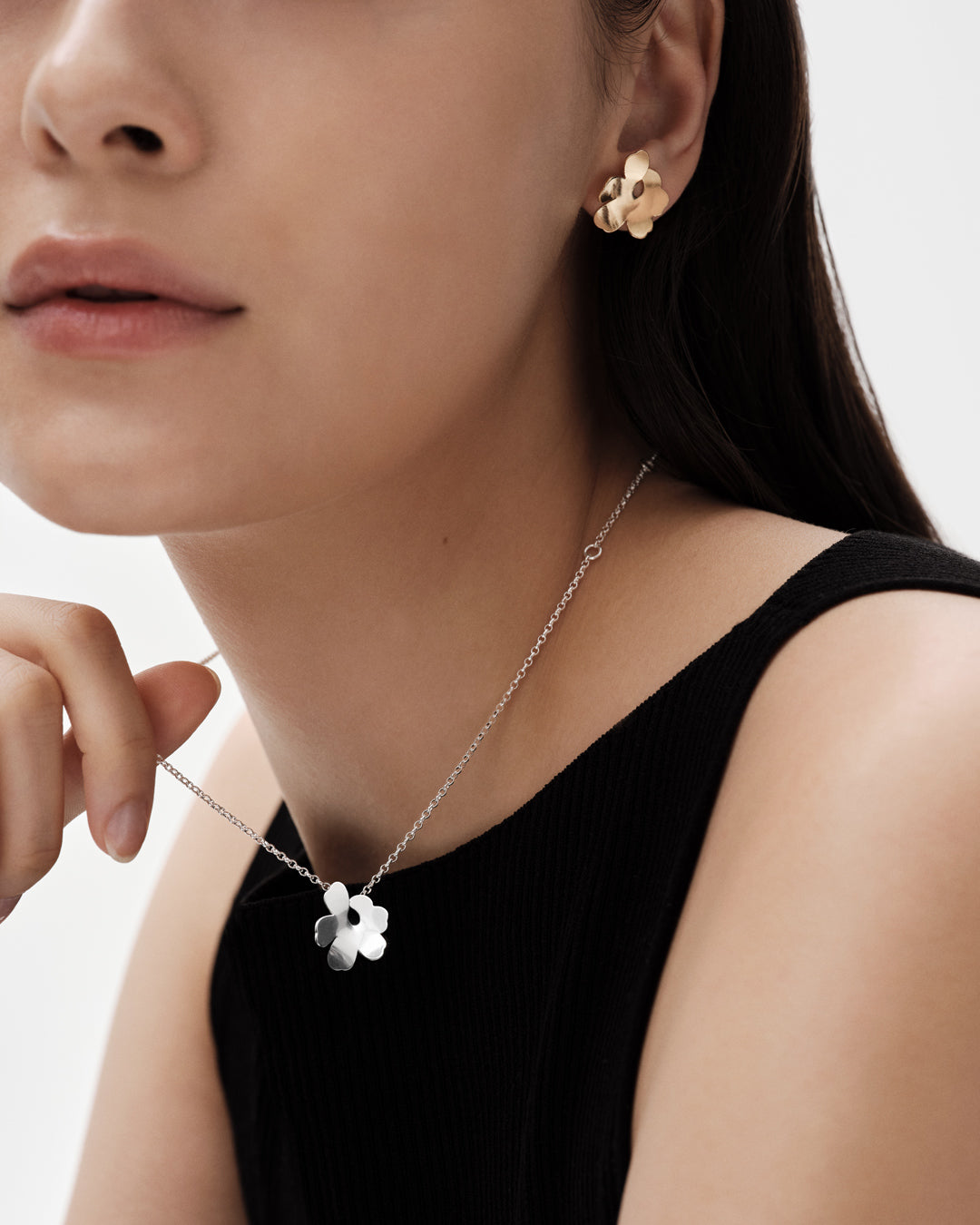 Unikko Pendant Miniature Bronze