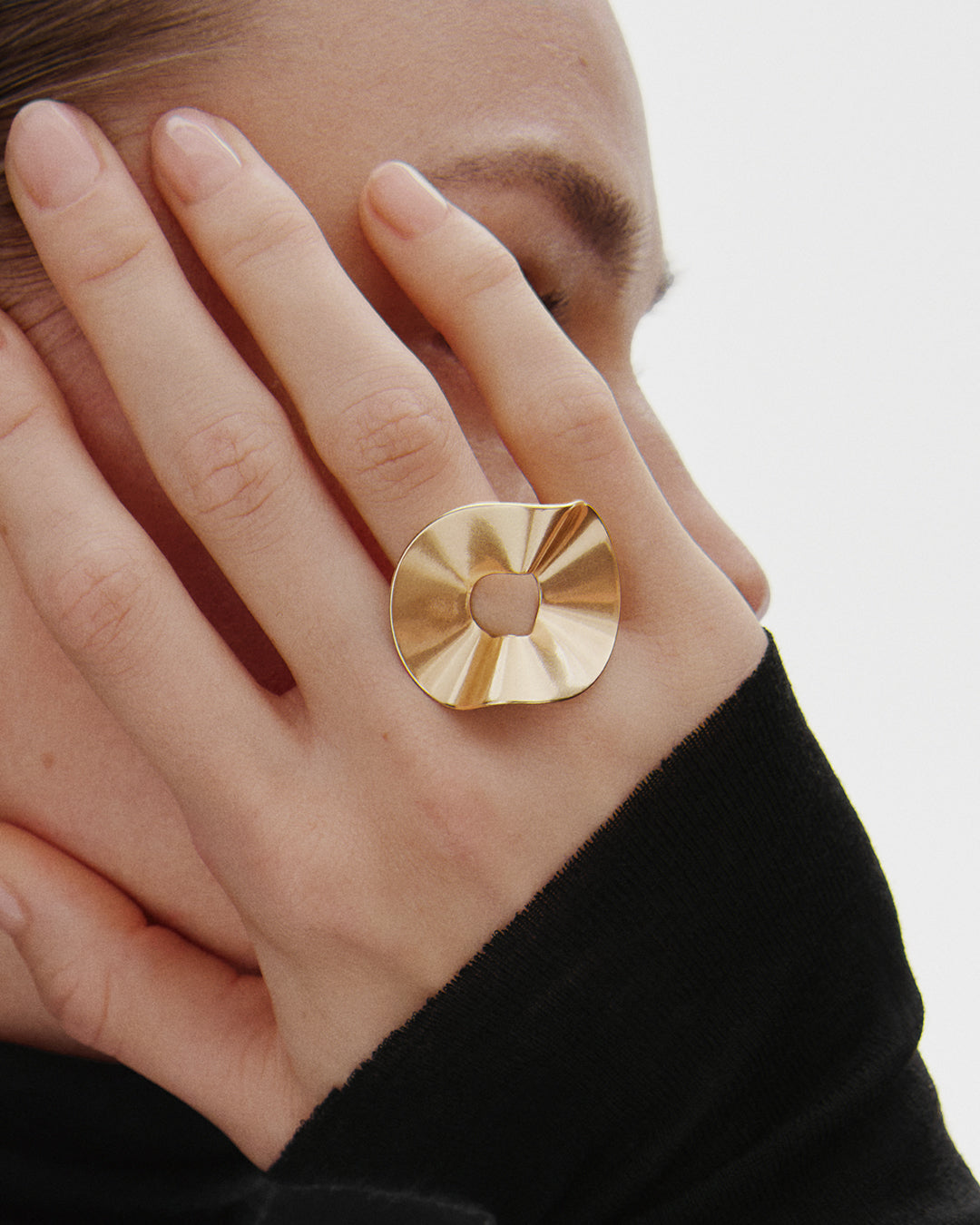 Alluring ring bronze