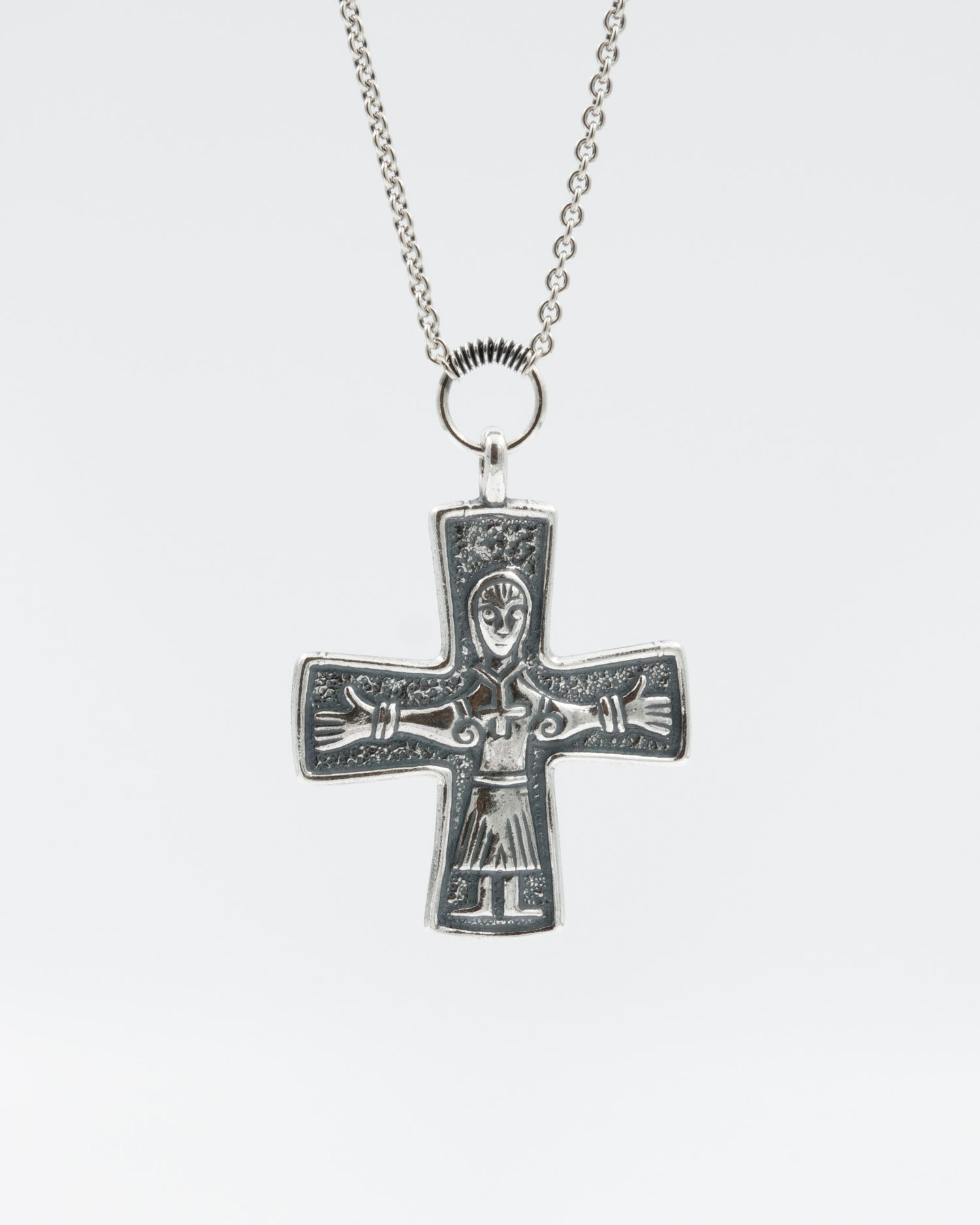 Pidetty Maarian risti 70 cm hopea