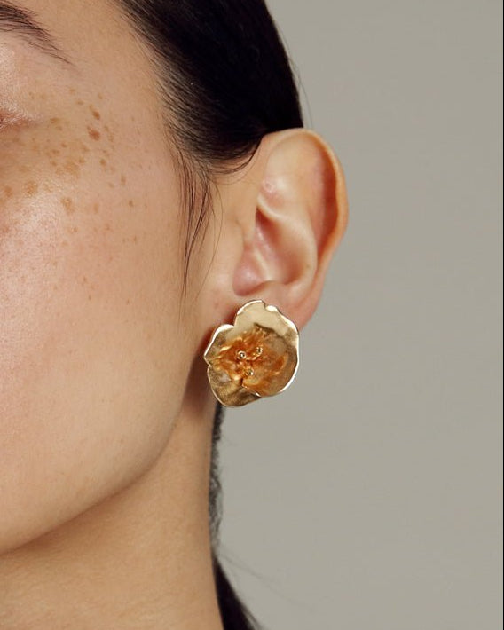 Summer night rose single earring bronze