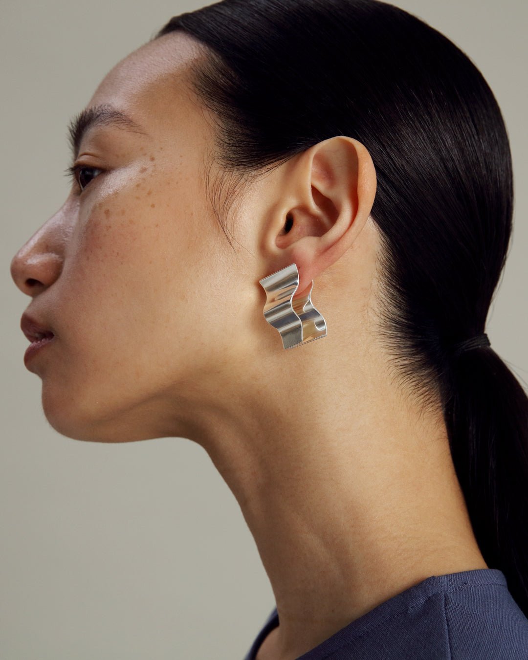 Alluring Earrings bronze