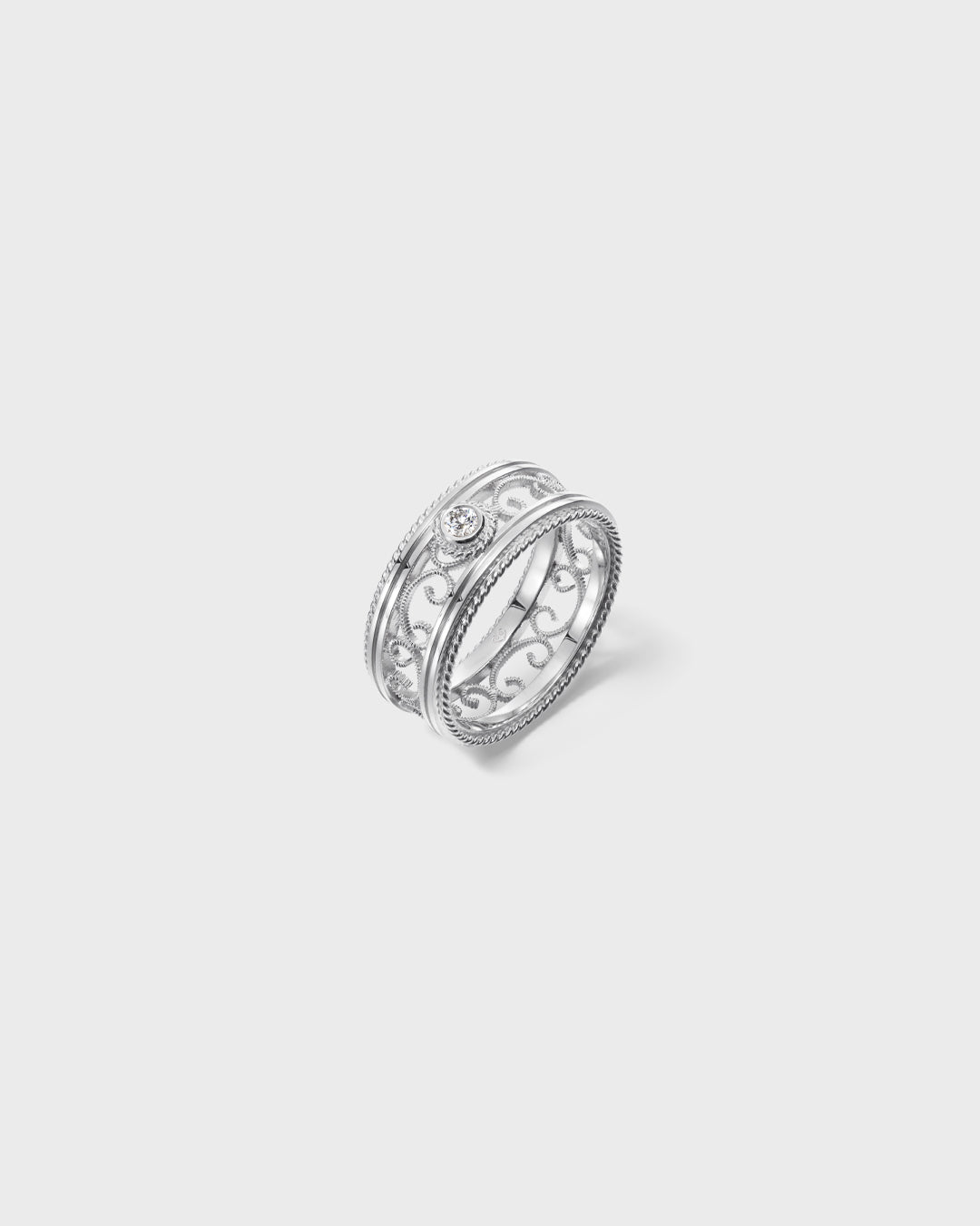Filigree Diamond Ring Wide White Gold | Kalevala Filigree Diamond Ring Wide White Gold | Kalevala