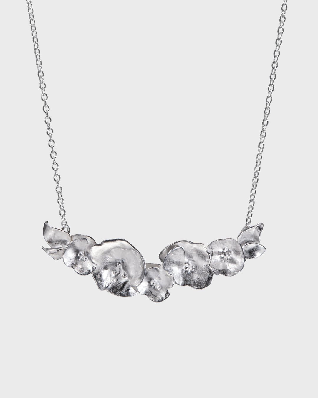 Summer Night Rose Necklace silver