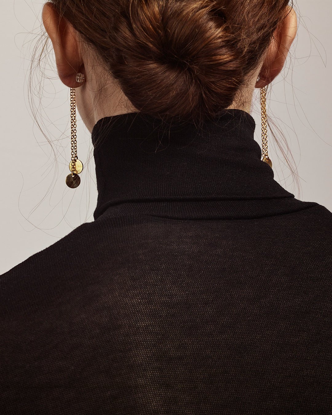 Kosmos-korvakorut pronssi