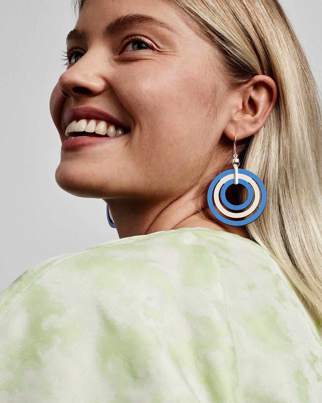 Ähtävä Earrings Blue Plywood