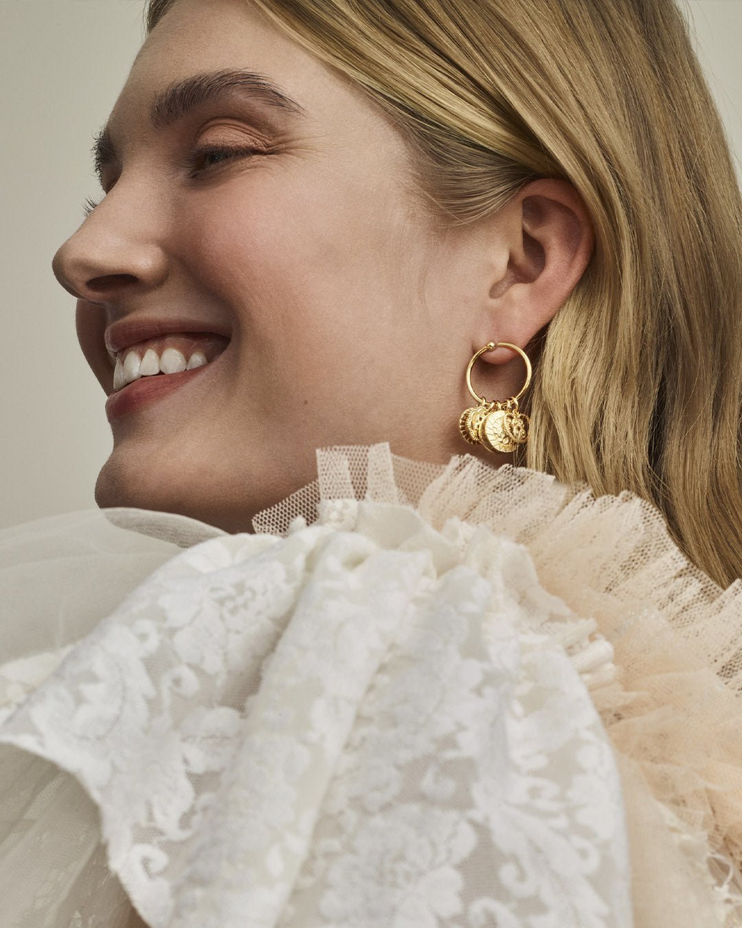 Amuletti-pikkuhela Teljänneito pronssi