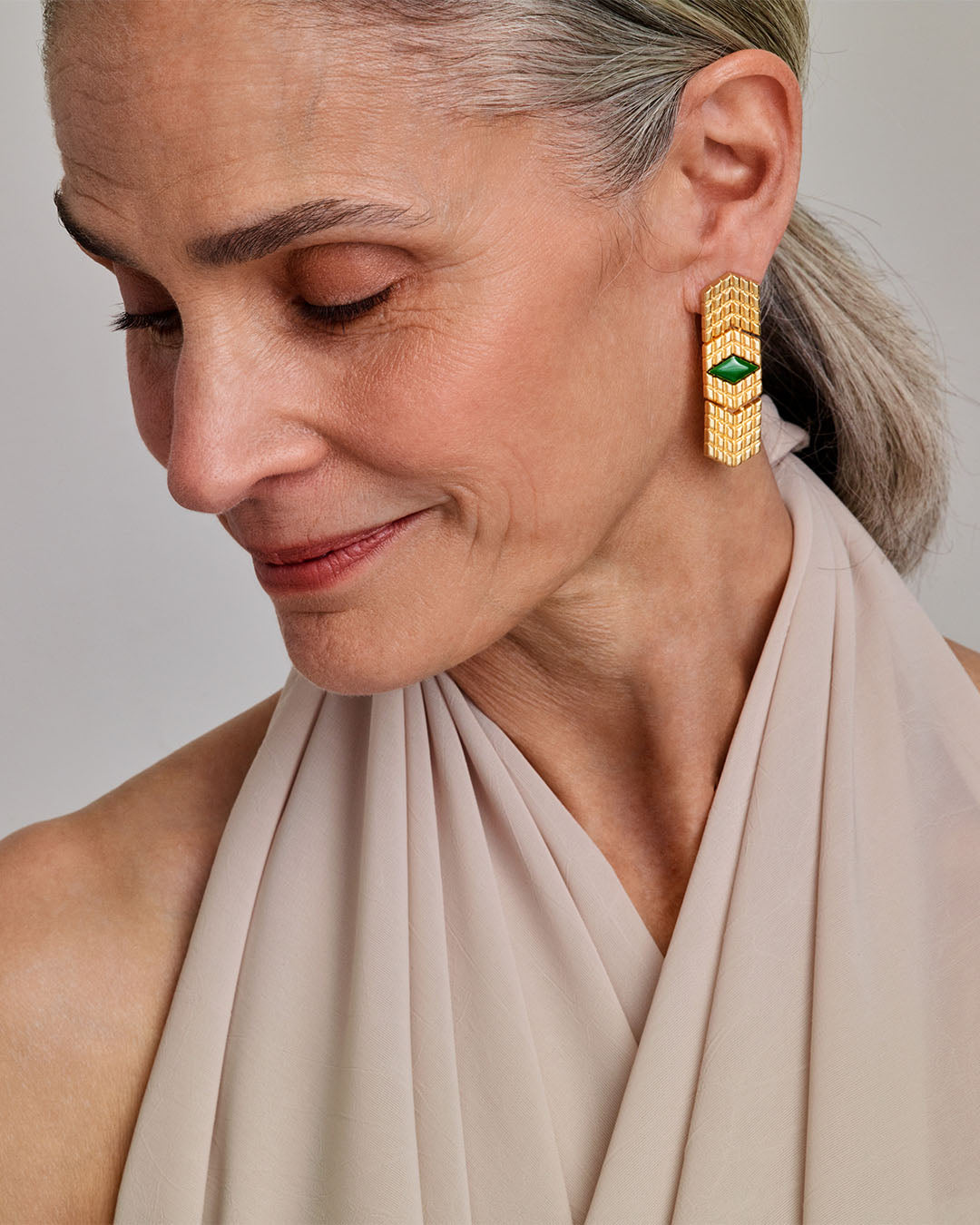 Haltija-korvakorut pronssi