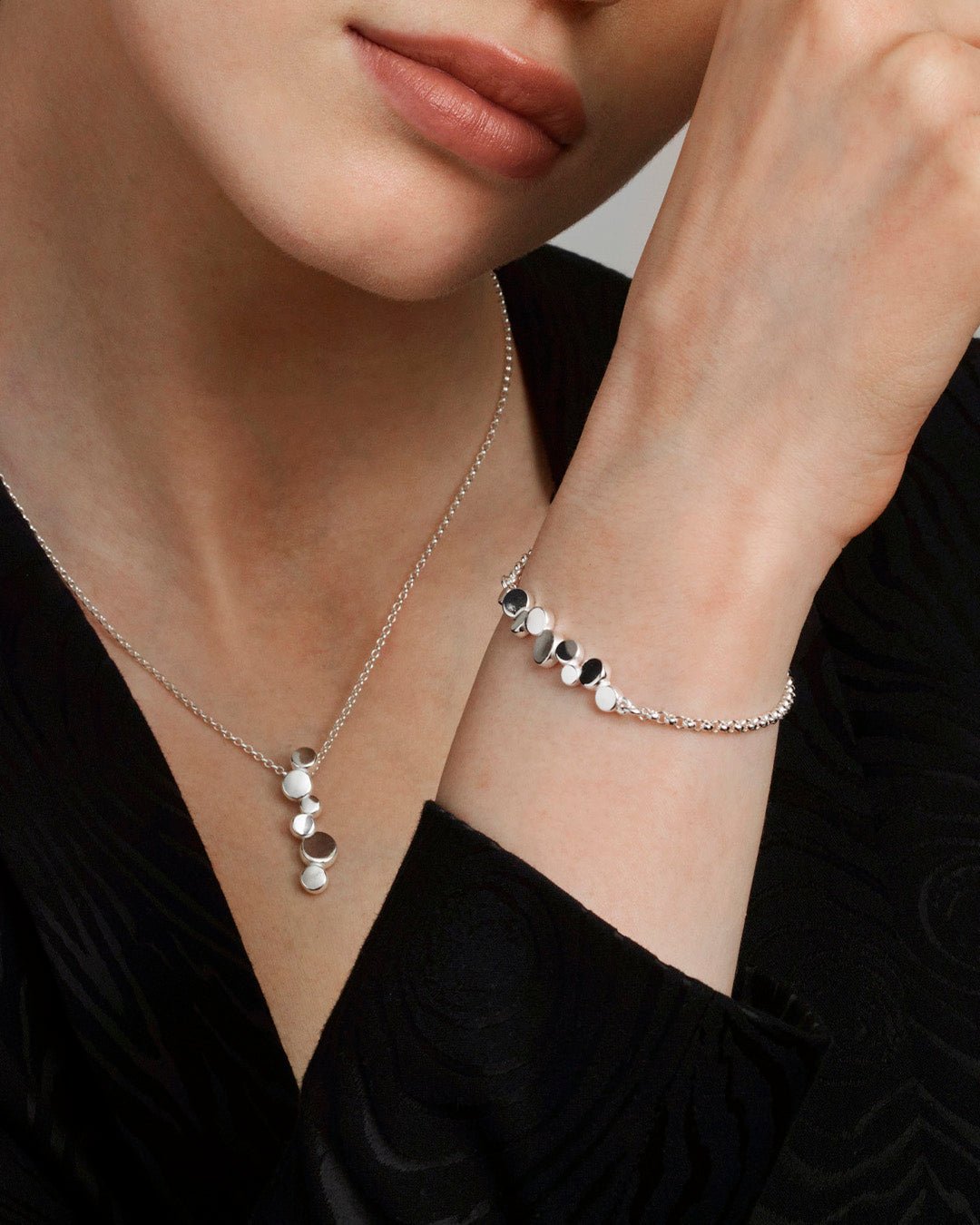 Heijastuksia-rannekoru