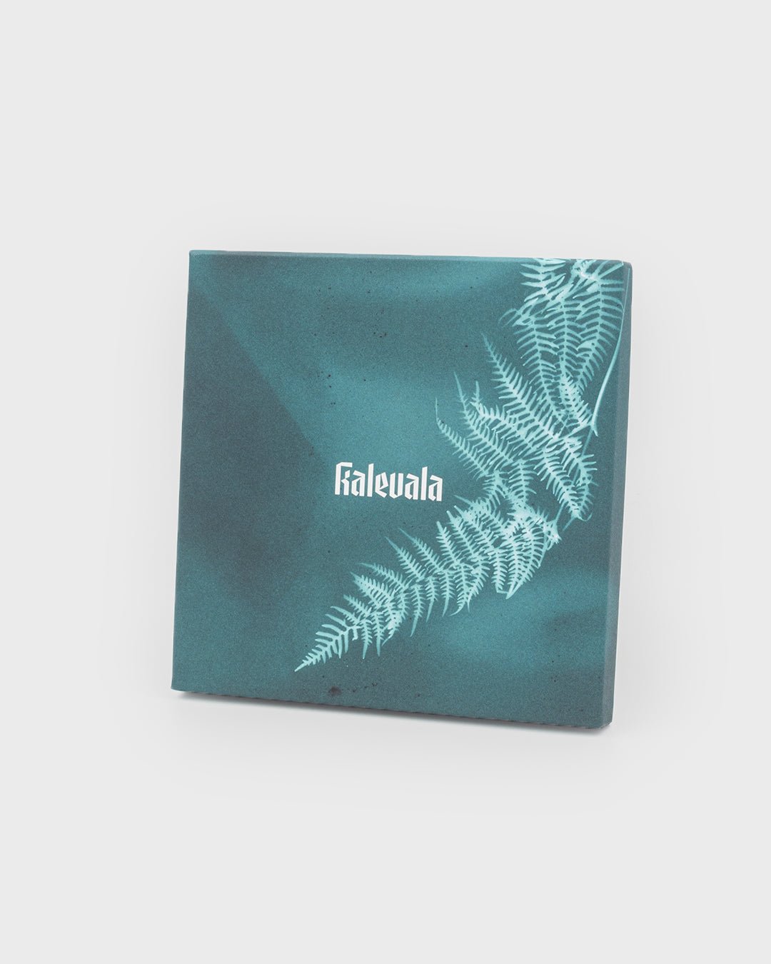 Kolmen joulukoristeen lahjapakkaus