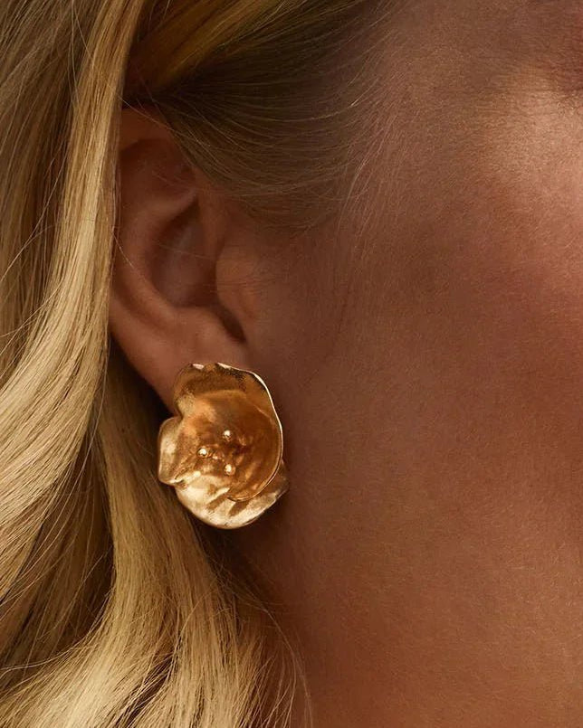 Summer night rose single earring bronze