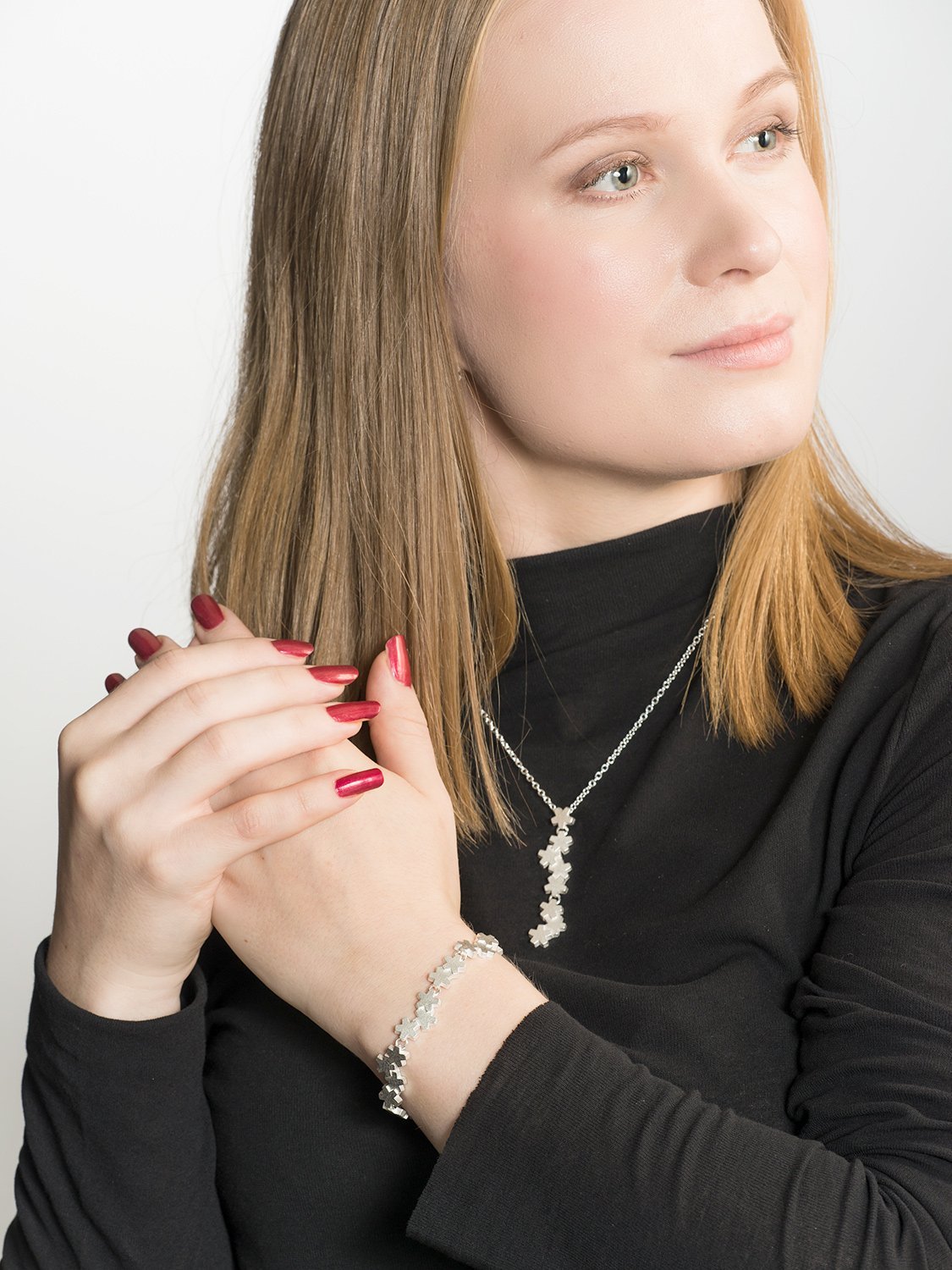 Luminous White Bracelet