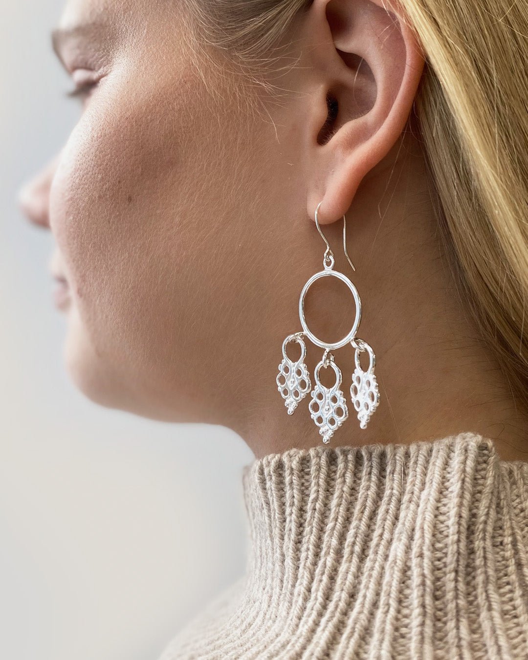 Lapin koru -korvakorut hopea