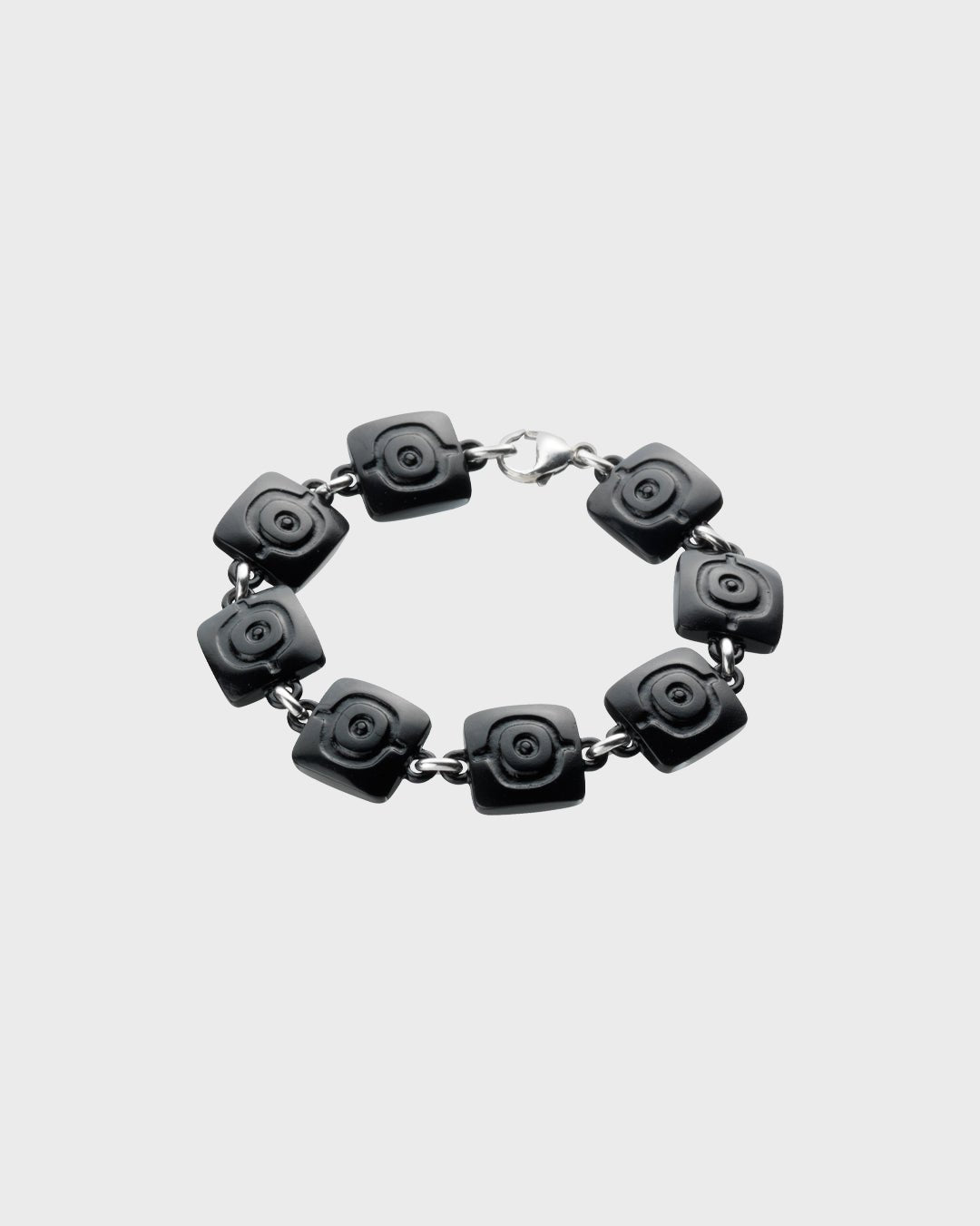 Maan voima -rannekoru