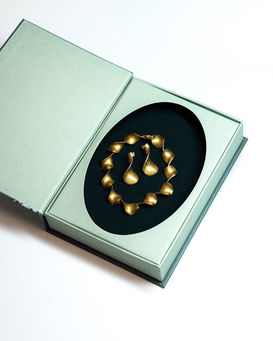 Summer Romance Gold Bracelet