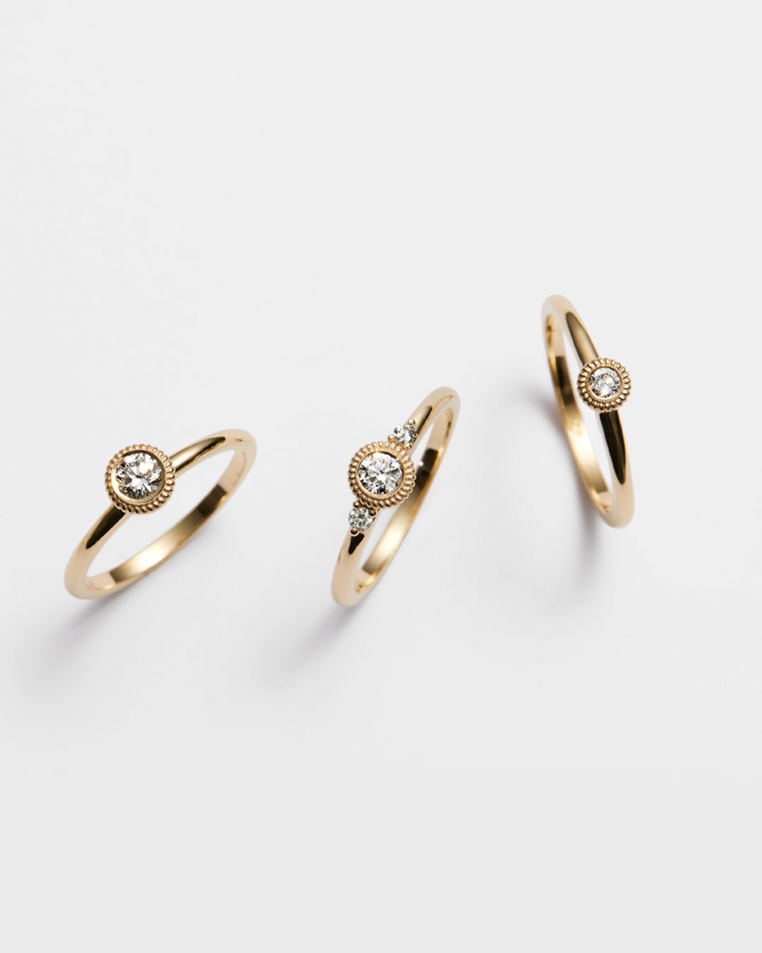 Beloved Diamond Ring 0.17 ct & 2 x 0.03 ct gold