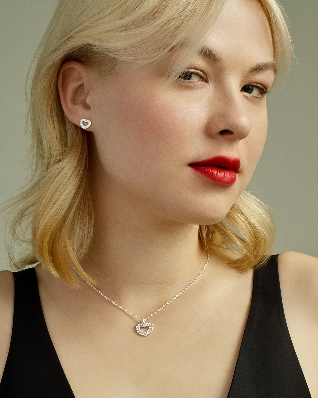 Valoisa-sydänkorvakorut puolipari oikea