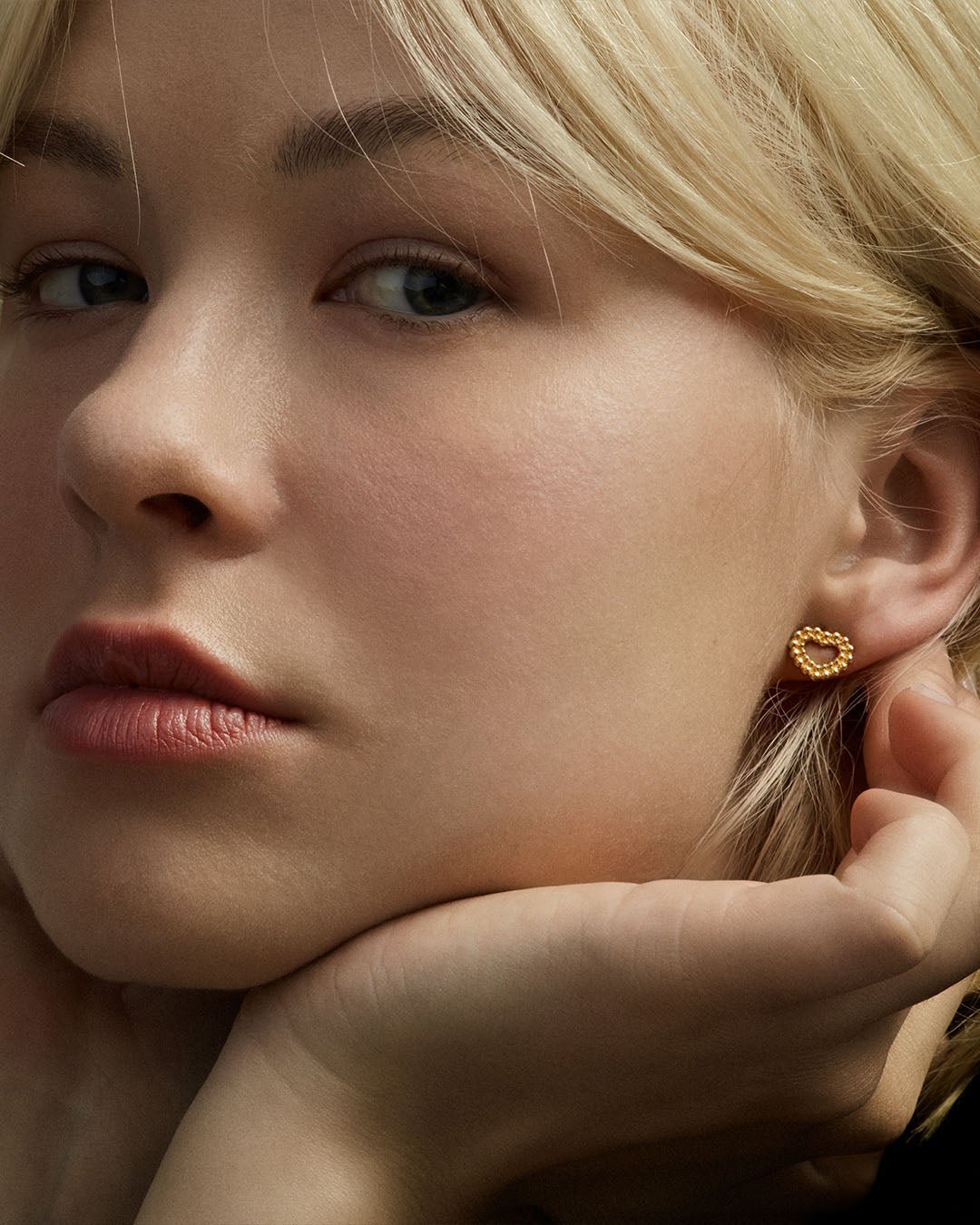 Valoisa heart earrings bronze half pair left