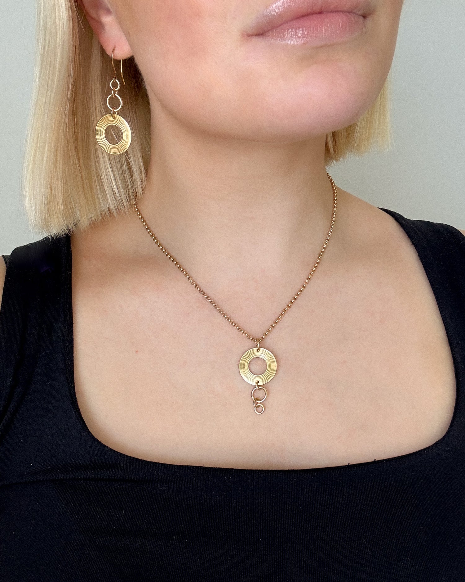 Kosmos Pendant bronze