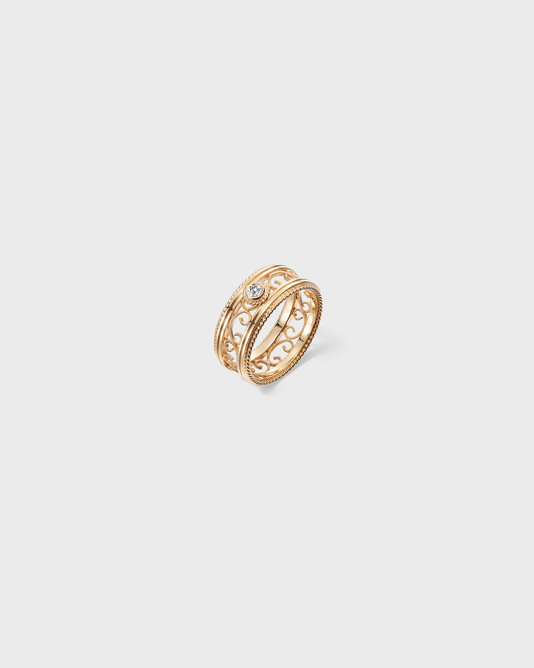 Filigree Diamond Ring Wide gold