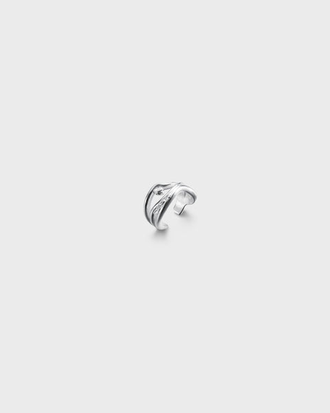 Männyt ear cuff silver