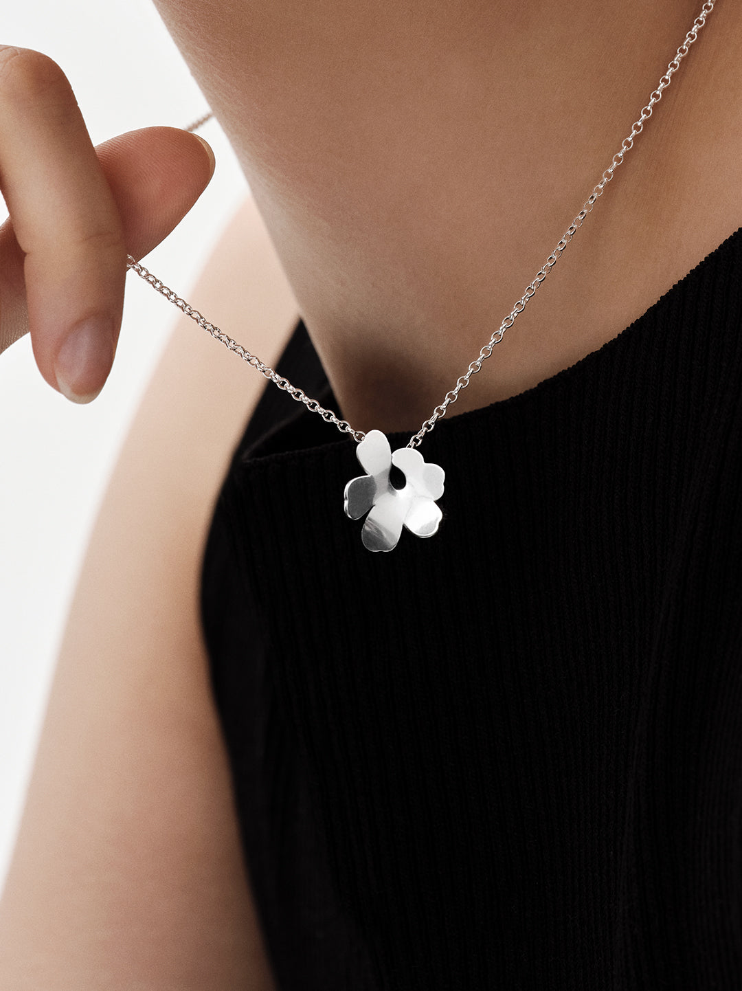 Unikko Silver Pendant Small – Kalevala