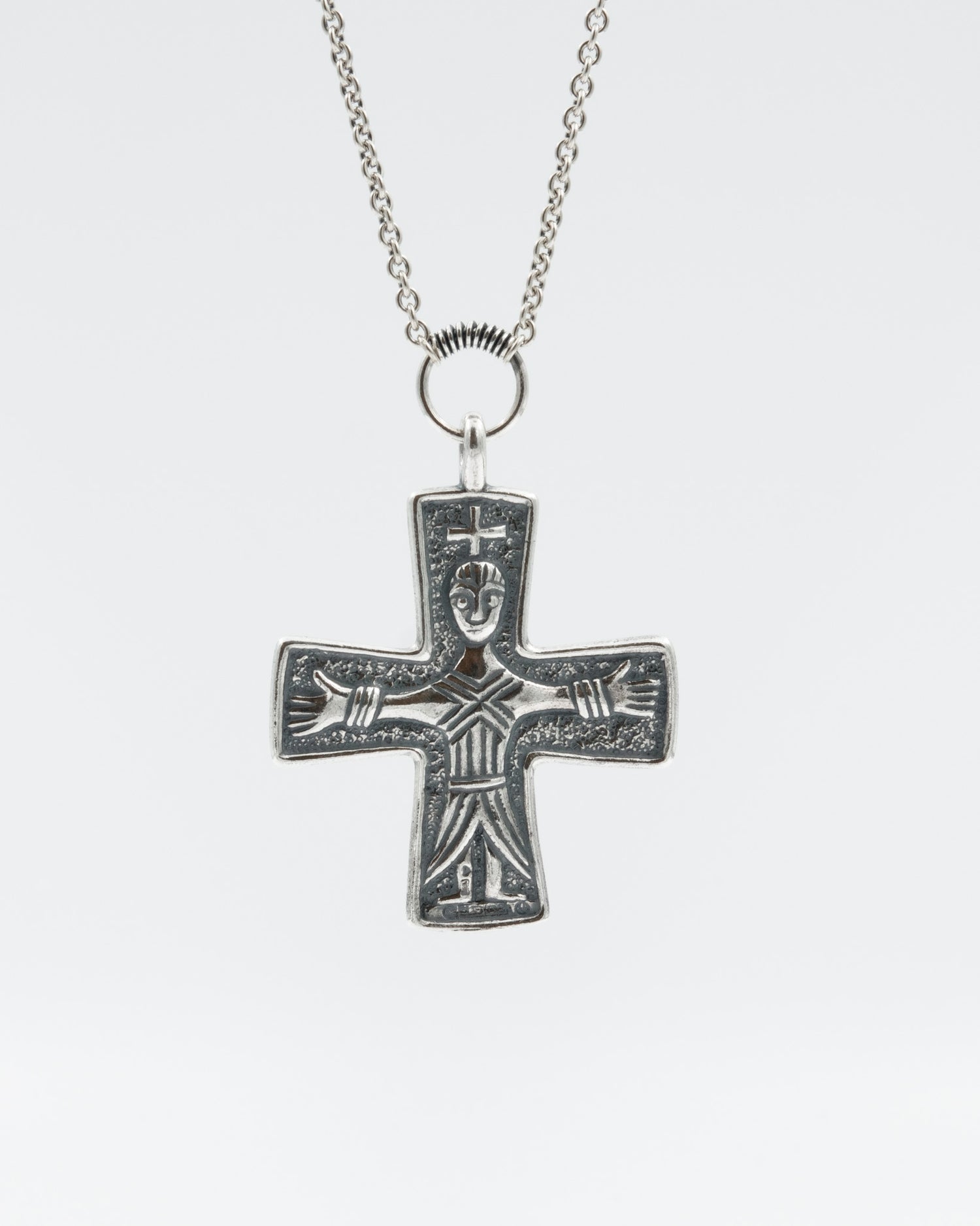 Pidetty Maarian risti 70 cm hopea