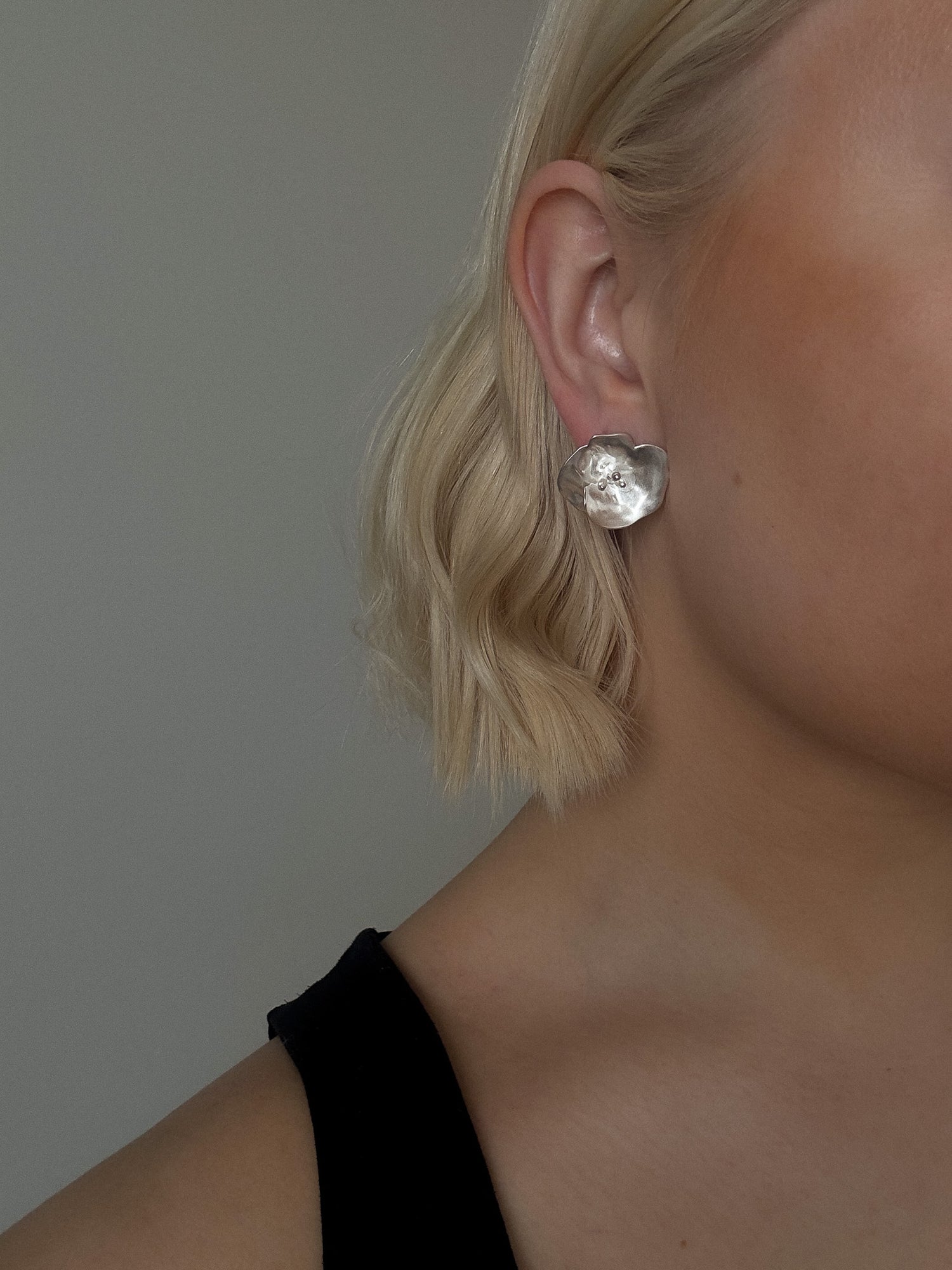 Summer Night Rose Earrings silver