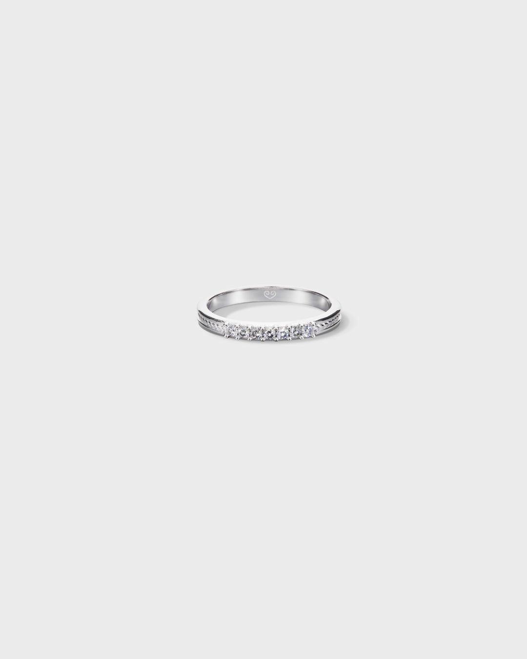 Heritage Diamond Ring 7 x 0.02 ct white gold